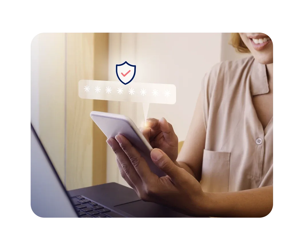 Una mujer utiliza con confianza los servicios móviles y de Internet de Breezeline, que cuentan con sólidas medidas de seguridad.